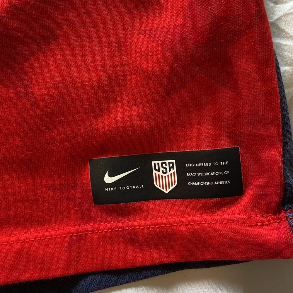Nike patriotic NFL football tank top. Men’s Size Medium.  Red/white/blue.  EUC. - Picture 7 of 9